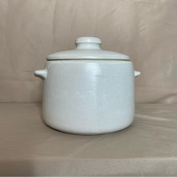 Vintage Stoneware Pot With Heating Pad - Picture 3 of 14